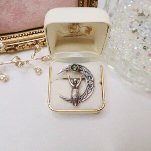 Vintage Sterling Silver Celtic Moon Goddess Pendant with Green Gemstone